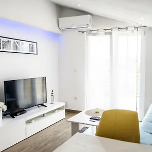 https://apartman-nina-zadar.hotelinzadar.com